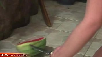 Latina shebabe fucks watermelon before fingering