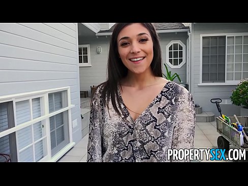 Busty real estate agent offers client blowjob
