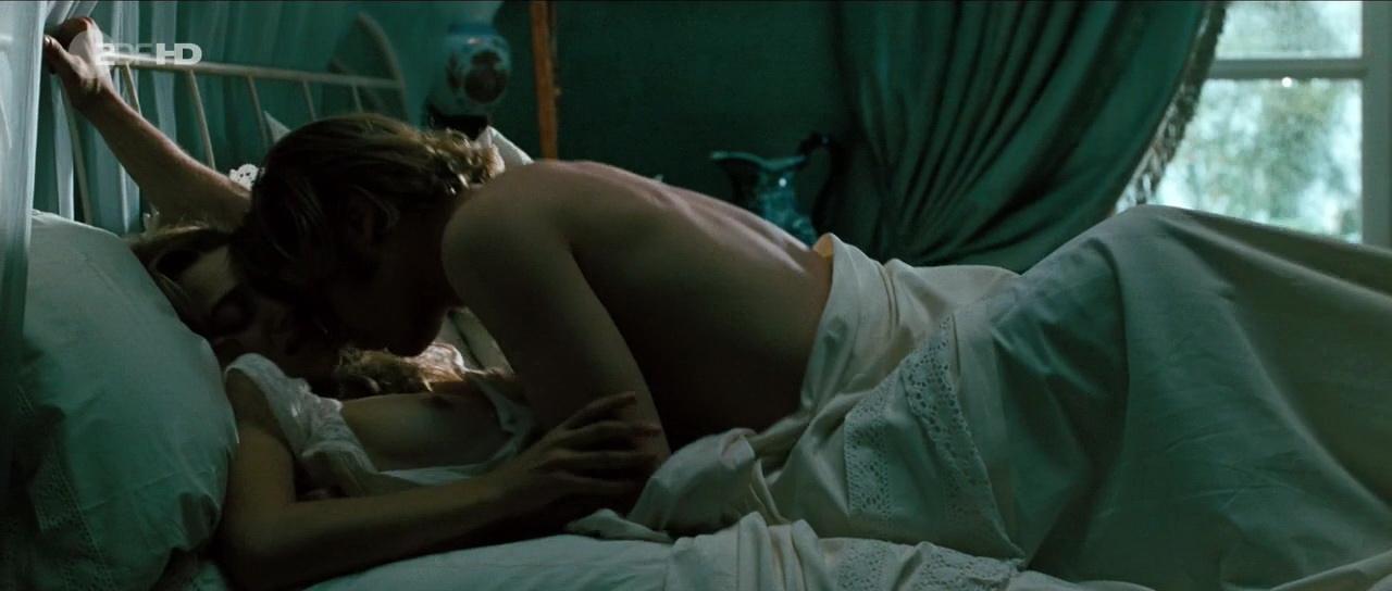 Keira knightley topless scene silk