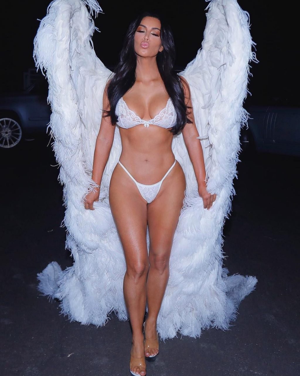 Doppler reccomend jenners kardashians victoria secret angels costume